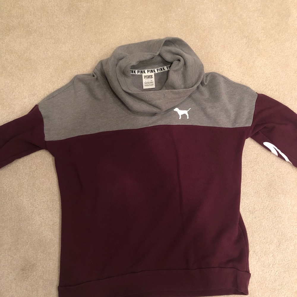 turtle neck/ sweater from pink